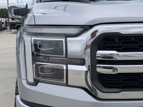 Used 2025 Ford F150 Lariat w/ Equipment Group 501A Mid AWD/4WD image 10