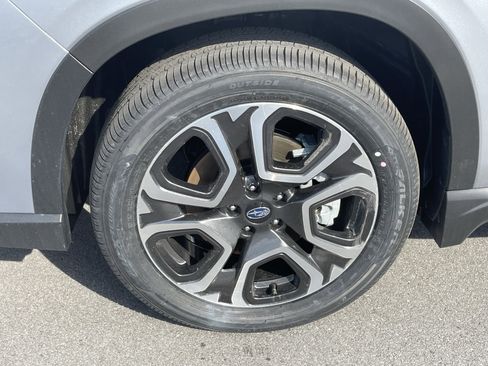 Used 2026 Subaru Ascent Limited w/ Popular Package #1 AWD/4WD image 8