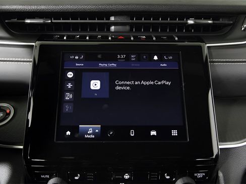 Used 2024 Jeep Grand Cherokee Altitude image 35