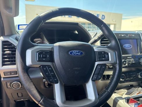 Used 2021 Ford F250 Lariat w/ Lariat Value Package AWD/4WD image 9