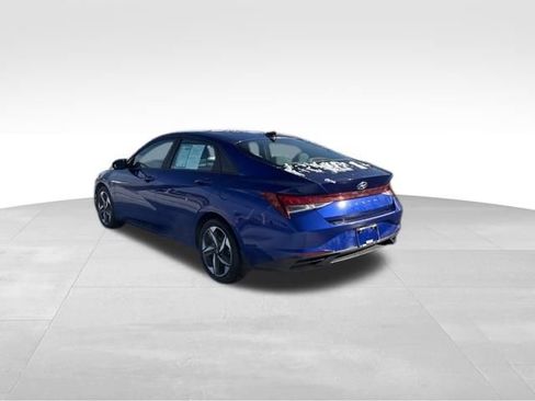 Used 2023 Hyundai Elantra SEL w/ Convenience Package image 4