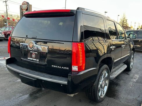 Used 2014 Cadillac Escalade Luxury image 6