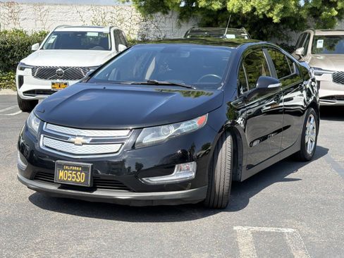 Used 2014 Chevrolet Volt Premium w/ Premium Trim Package FWD image 3