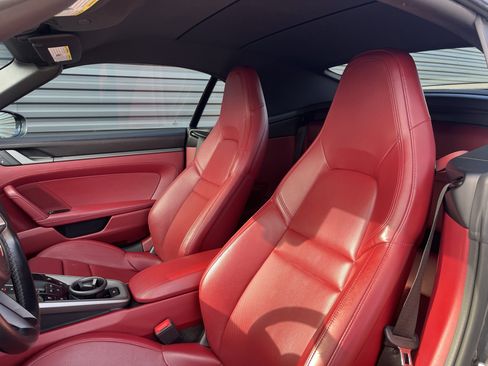 Certified 2022 Porsche 911 Carrera image 5