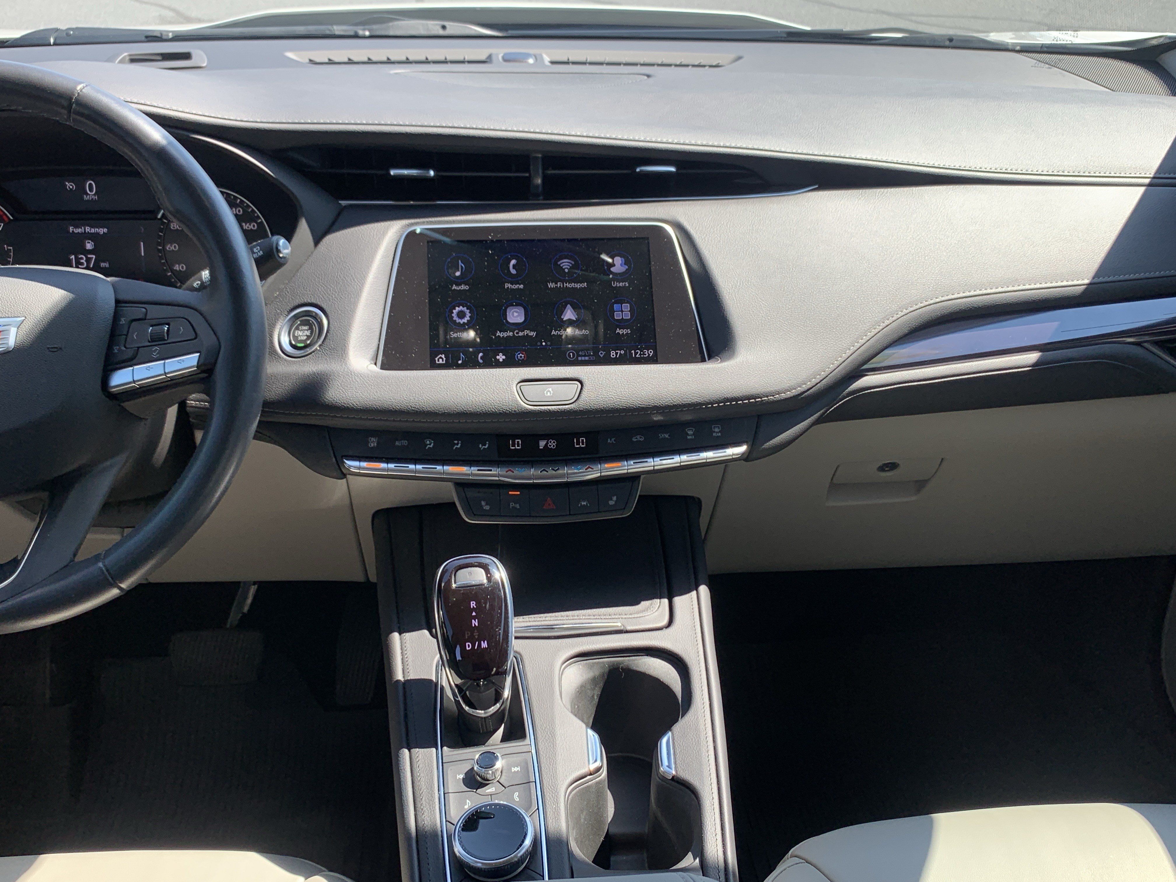 Used 2023 Cadillac XT4 Luxury w/ Cold Weather Package FWD image 31