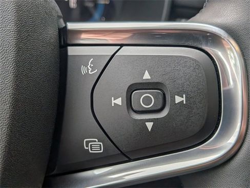 Used 2022 Volvo XC40 P8 Recharge Ultimate image 20