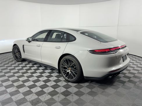 Used 2023 Porsche Panamera 4 Platinum Edition w/ Assistance Package image 3