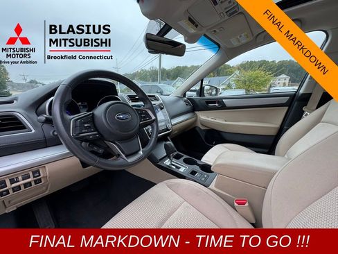 Used 2019 Subaru Outback 2.5i Premium image 11