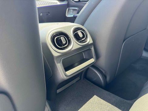 New 2025 Mercedes-Benz C 300 4MATIC Sedan image 27