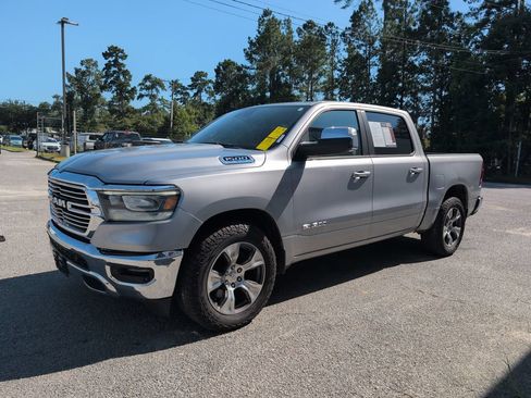 Used 2023 RAM 1500 Laramie AWD/4WD image 4