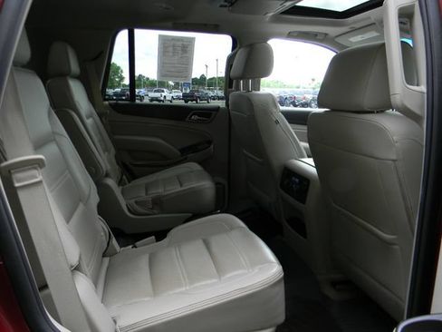 Used 2017 GMC Yukon Denali w/ Open Road Package AWD/4WD image 25
