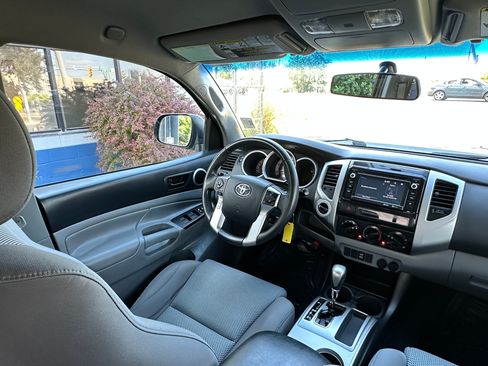 Used 2015 Toyota Tacoma 4x4 Double Cab w/ TRD Sport Package image 20