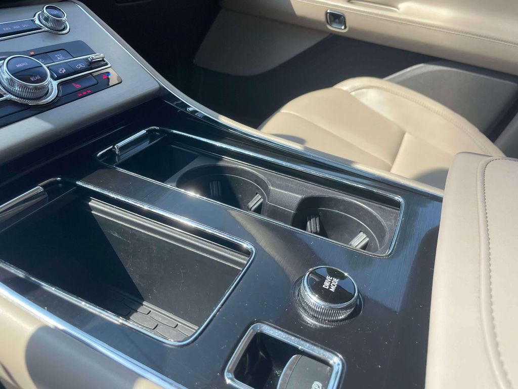 Used 2022 Lincoln Aviator AWD w/ Premium Package image 29