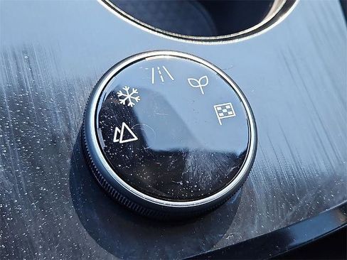 Certified 2025 Nissan Rogue S image 24