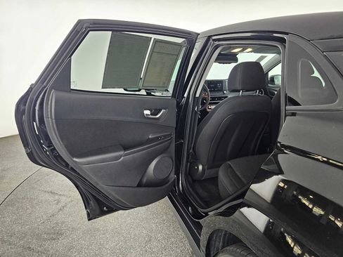 Used 2023 Hyundai Kona SE w/ Cargo Package FWD image 15