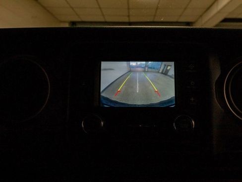 Used 2019 Jeep Wrangler Unlimited Sport S image 16