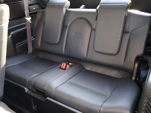 Used 2023 Mitsubishi Outlander SE image 18