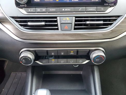 Certified 2025 Nissan Altima 2.5 SV FWD image 30