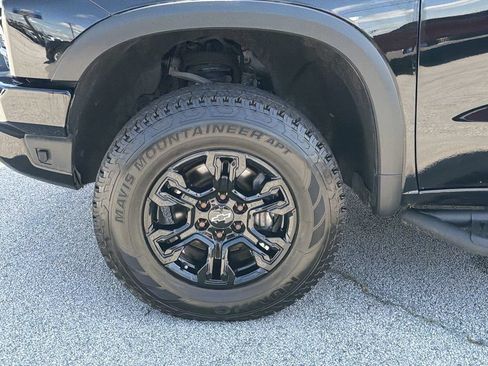 Used 2022 Chevrolet Silverado 1500 ZR2 w/ Technology Package AWD/4WD image 30