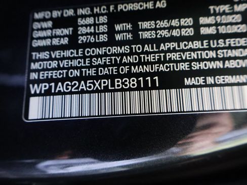 Used 2023 Porsche Macan S AWD/4WD image 38