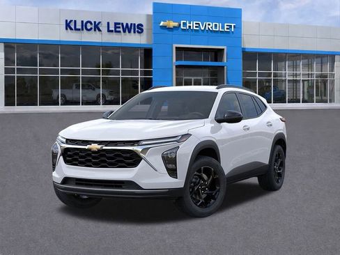New 2026 Chevrolet Trax LT w/ Midnight Edition image 6
