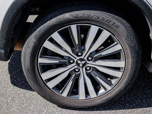 Used 2019 Mitsubishi Outlander SEL image 12