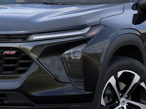 Used 2026 Chevrolet Trax RS image 12