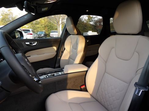 New 2026 Volvo XC60 B5 Plus w/ Protection Package Premier image 11