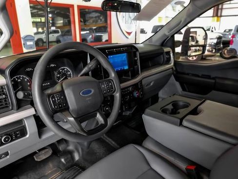 Used 2024 Ford F250 XL w/ XL Chrome Package AWD/4WD image 5