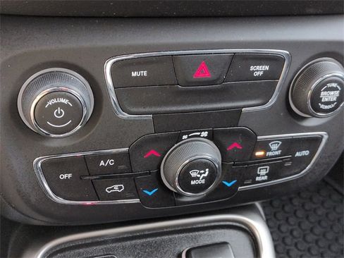 Certified 2019 Jeep Compass Latitude w/ Cold Weather Group image 22