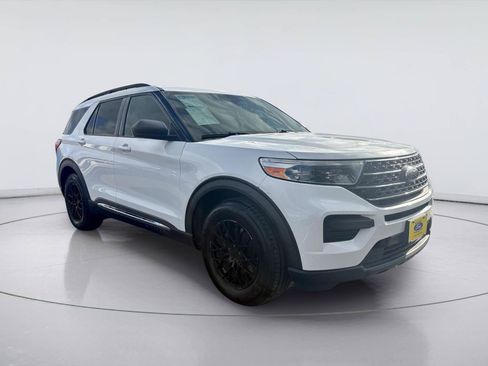 Used 2020 Ford Explorer XLT RWD image 1
