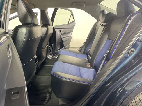 Used 2018 Toyota Corolla SE FWD image 19