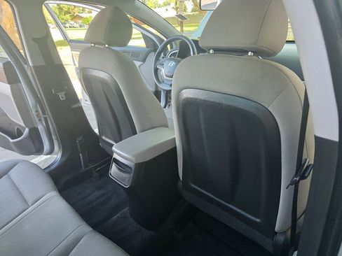 Used 2018 Hyundai Elantra SEL FWD image 22