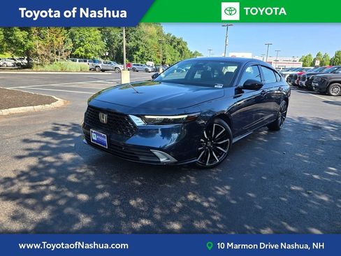 Used 2025 Honda Accord Touring image 1