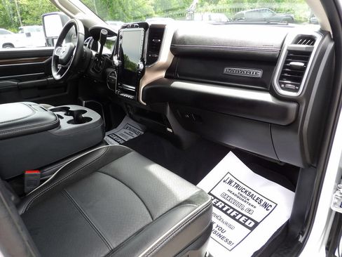 Used 2024 RAM 2500 Laramie w/ Safety Group AWD/4WD image 45