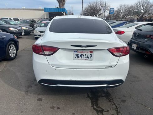 Used 2015 Chrysler 200 Limited w/ Convenience Group FWD image 5