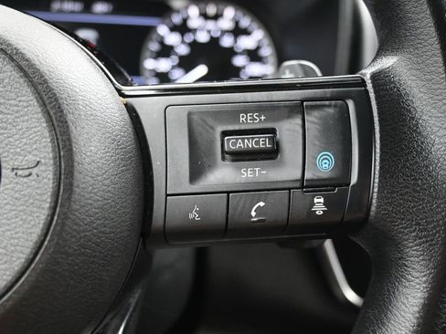 Used 2023 Nissan Rogue SV image 13