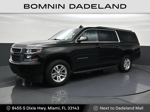 Used 2018 Chevrolet Suburban LT RWD image 1