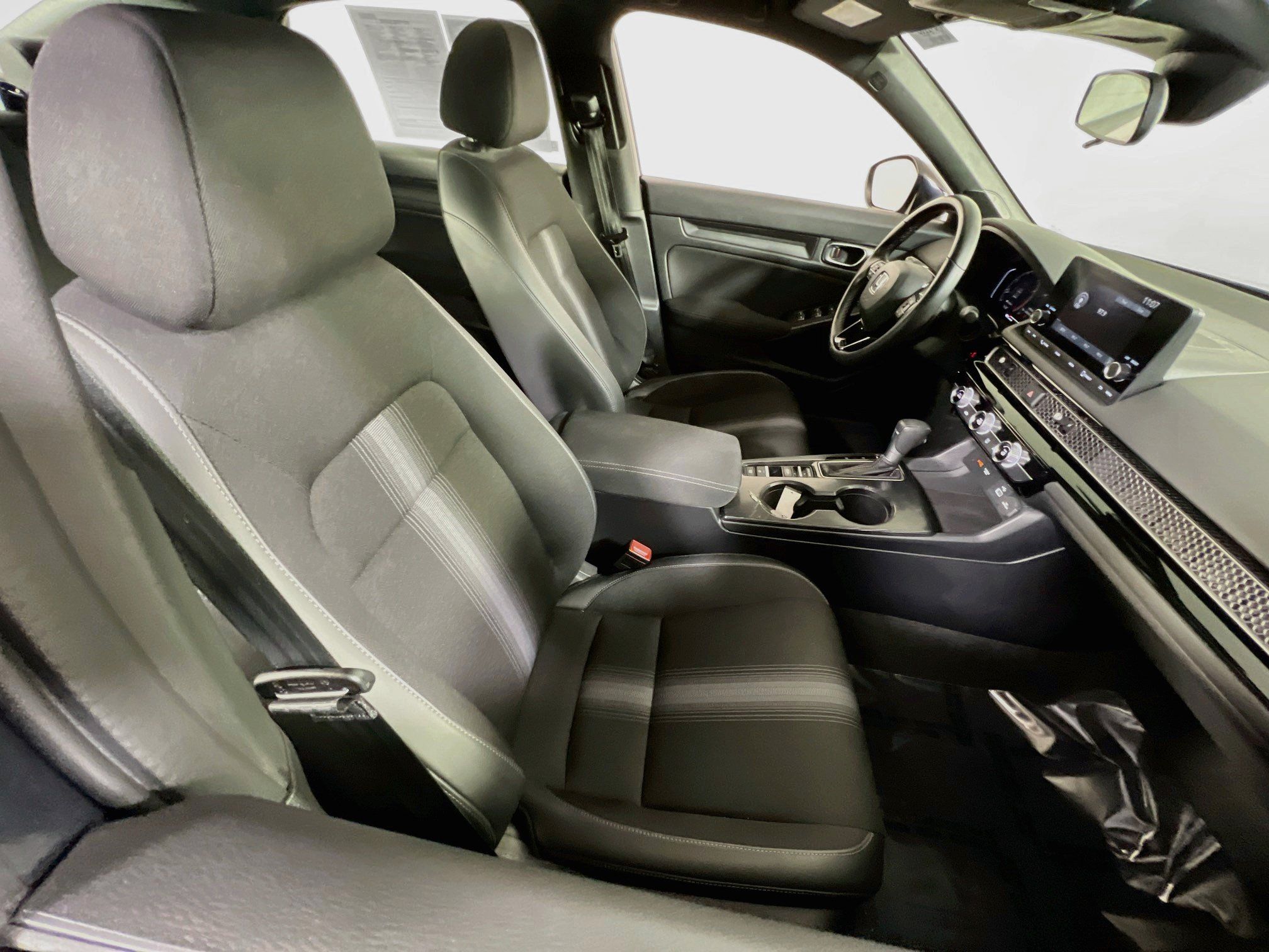 Used 2024 Honda Civic Sport image 25