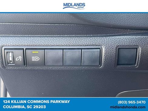 Used 2020 Toyota Corolla LE FWD image 17