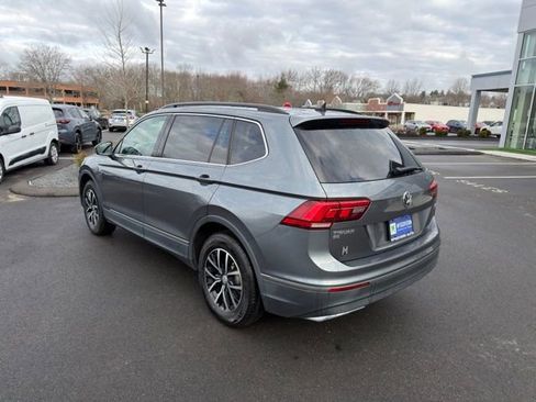 Used 2021 Volkswagen Tiguan SE w/ Panoramic Sunroof Package AWD/4WD image 8