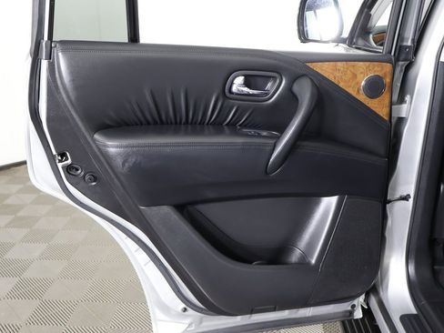 Used 2023 Nissan Armada SL image 29