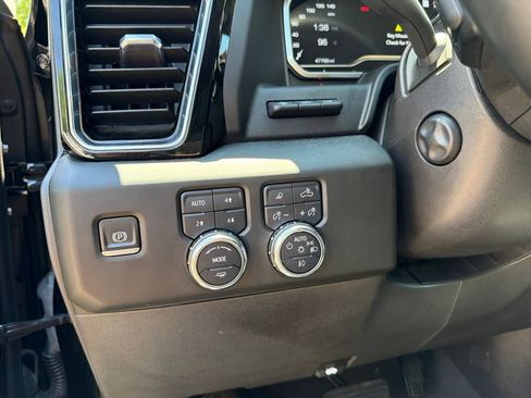 Used 2023 GMC Sierra 1500 Denali w/ Technology Package AWD/4WD image 16