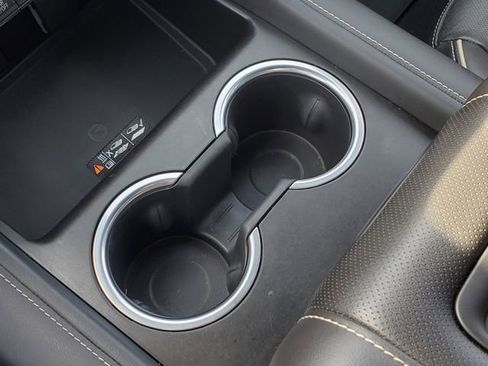 Used 2021 Chevrolet Tahoe Premier w/ Premium Package image 26