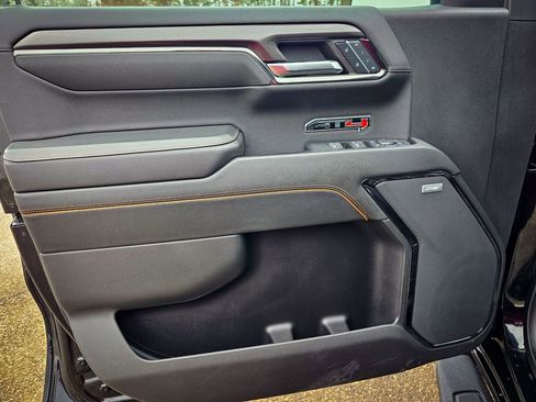 Used 2024 GMC Sierra 1500 AT4 w/ Technology Package image 10