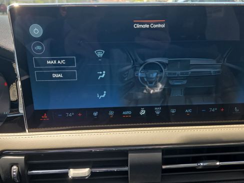 Used 2024 Lincoln Corsair AWD w/ Equipment Group 101A image 24