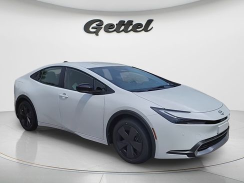 New 2026 Toyota Prius SE image 7