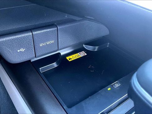 Used 2024 Toyota Camry XLE image 15