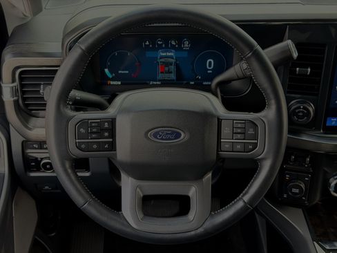 Certified 2024 Ford F250 Lariat w/ Lariat Ultimate Package AWD/4WD image 14