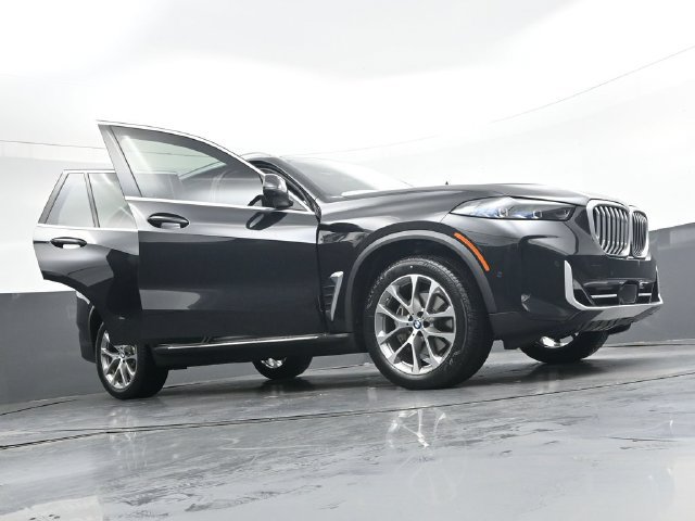 Certified 2024 BMW X5 sDrive40i w/ Premium Package RWD image 42